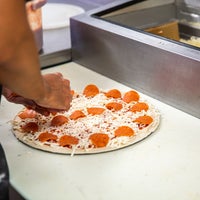 9/13/2018 tarihinde Jackpot Pizzaziyaretçi tarafından Jackpot Pizza'de çekilen fotoğraf