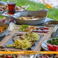 Das Foto wurde bei ŞapqaA Kayseri Cafe &amp;amp; Restorant von Mehmet U. am 11/14/2018 aufgenommen