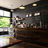 8/22/2018 tarihinde Holly N.ziyaretçi tarafından Rowster Coffee'de çekilen fotoğraf