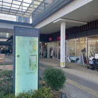 Photo taken at Wakaba Keyaki Mall by Anita Kazuki M. on 3/25/2022