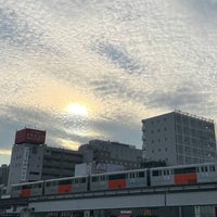 Photo taken at 立川駅南口ペデストリアンデッキ by Anita Kazuki M. on 11/10/2022