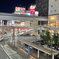 Photo taken at 立川駅南口ペデストリアンデッキ by Anita Kazuki M. on 8/16/2022