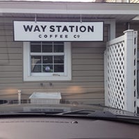 Foto tirada no(a) Way Station Coffee Co. por Robert P. em 5/30/2014