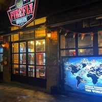 รูปภาพถ่ายที่ Firefly Burger โดย 𝐒𝐀𝐀𝐃 เมื่อ 6/10/2023