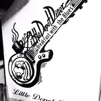 รูปภาพถ่ายที่ The Little Depot Diner โดย alicia s. เมื่อ 3/21/2015