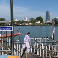 Photo taken at ท่าเรือวัดวรจรรยาวาส (Wat Vorachanyawas Pier) S2 by Phattiya S. on 10/18/2018