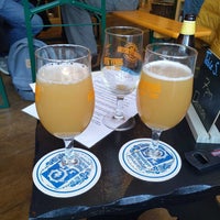 Photo taken at Favourite Beers by Martin D. on 5/21/2021