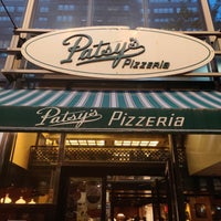 รูปภาพถ่ายที่ Patsy&amp;#39;s Pizzeria โดย Michael O. เมื่อ 5/12/2022