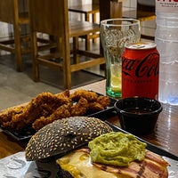 3/22/2023 tarihinde عَزيز .ziyaretçi tarafından The Burger Maker Barcelona'de çekilen fotoğraf