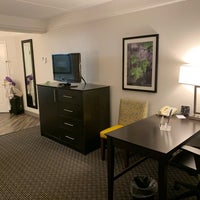 Foto diambil di La Quinta Inn &amp;amp; Suites Orlando Airport North oleh くまもと ま. pada 7/17/2019