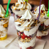 Das Foto wurde bei YAOURTAKI - Frozen Yogurt - Ice Cream - Coffee - Smoothie von YAOURTAKI - Frozen Yogurt - Ice Cream - Coffee - Smoothie am 2/1/2017 aufgenommen