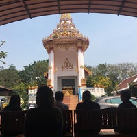 Photo taken at วัดอภัยทายาราม (วัดมะกอก) by Dandelion M. on 3/2/2017