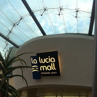 5/9/2013 tarihinde Summer S.ziyaretçi tarafından La Lucia Mall'de çekilen fotoğraf