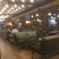 Foto diambil di Köşk Lounge Cafe&amp;amp;Restaurant oleh Emre A. pada 12/22/2021