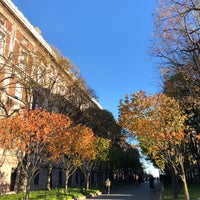 Photo taken at College Walk - Columbia University by Fateme H. on 11/13/2019