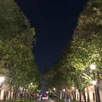 Photo taken at College Walk - Columbia University by Fateme H. on 9/25/2019
