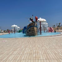 Photo taken at Oasis Aquapark by Yilmaz Y. on 8/11/2022