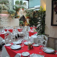 รูปภาพถ่ายที่ Restaurante Marbella Patio โดย Restaurante Marbella Patio เมื่อ 10/14/2013
