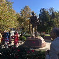 Photo taken at Mahatma Gandhi Statue by Carlos S. on 10/2/2017