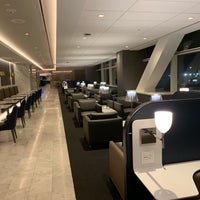 Photo taken at United Polaris Lounge by Hian H. on 10/14/2018