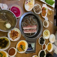 Photo taken at Ju Shin Jung Korean Charcoal BBQ by Hian H. on 4/10/2019
