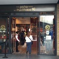 Photo taken at The Harry Potter Shop at Platform 9¾ by Лев Б. on 8/30/2015