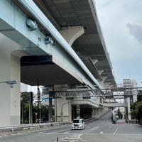 Photo taken at Shibaura-futō Station (U05) by チャン さ. on 8/13/2022