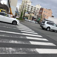 Photo taken at 河原町丸太町バス停 by 日比野 on 4/26/2019
