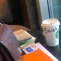 Foto scattata a Starbucks AUK da Sarah 🩵🫰🏻 il 2/12/2020