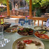 Photo prise au Şelale Restoran par Murat YİĞİT le6/15/2022
