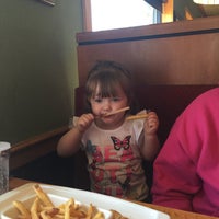 Photo taken at Applebee&amp;#39;s Grill + Bar by Lana F. on 4/11/2015