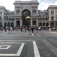 Foto scattata a Piazza del Duomo da 💞 il 6/18/2019