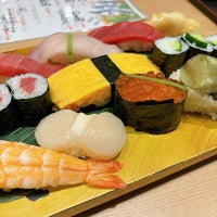 Photo taken at Umegaoka Sushi no Midori by つる on 11/8/2023