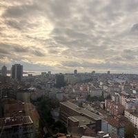 Foto diambil di The Marmara Şişli oleh Fahad pada 11/26/2023