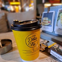 Foto tirada no(a) Caffe Della Via por Yanına . em 10/7/2022