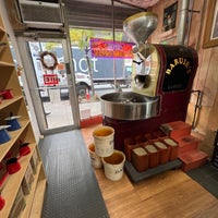 Foto tomada en Baruir&amp;#39;s Coffee Store  por Johnny S. el 10/18/2022