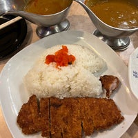 Foto diambil di Curry-Ya oleh Miya L. pada 12/5/2021