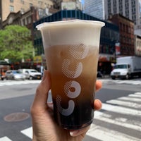 Photo taken at CoCo Fresh Tea &amp;amp; Juice by Miya L. on 5/6/2019