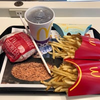 Photo taken at McDonald&amp;#39;s by 岡本 み. on 1/2/2021