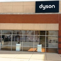 Photo taken at Dyson Service Center by Dyson Service Center on 4/11/2014