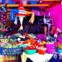 รูปภาพถ่ายที่ Totopos Restaurante Mexicano โดย Daniel F. เมื่อ 6/30/2012
