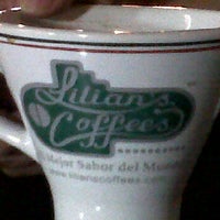 Foto tomada en Lilian&amp;#39;s Coffee&amp;#39;s Ixtapa  por Zallya G. el 1/11/2012