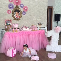 รูปภาพถ่ายที่ balliduu parti ve doğum günü evi โดย Meltem 💎 เมื่อ 5/8/2016
