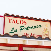 รูปภาพถ่ายที่ Tacos La Potranca De Jalisco โดย Tacos La Potranca De Jalisco เมื่อ 8/23/2018
