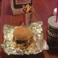 Photo taken at MOOYAH Burgers, Fries &amp;amp; Shakes by Tom M. on 1/11/2013