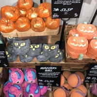 Photo taken at Lush by Sana on 11/1/2019