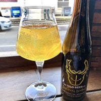 Photo taken at Wild Beer at Wapping Wharf by Alex D. on 2/27/2022