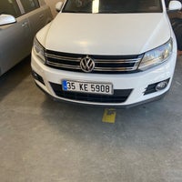 Photo taken at Volkswagen Vosmer Otomotiv by Sezer S. on 1/6/2021