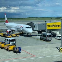 Photo taken at Gate F16 by Remco F. on 5/10/2019