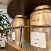 Photo taken at Harrods by Abt . on 7/11/2023